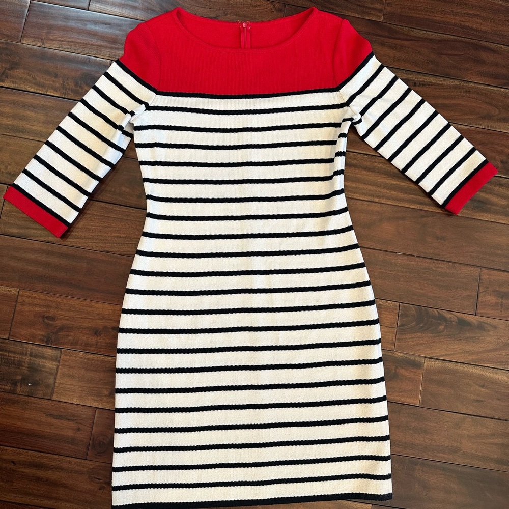 St. John Collection White Red Black Striped Santana Knit 3/4 Sleeve Dress Sz. 6 - Picture 1 of 7